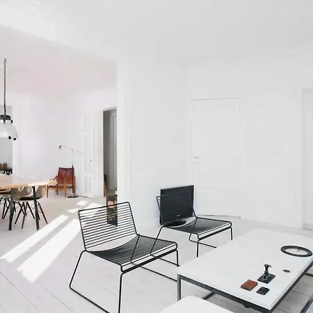 Appartement Beautiful Modern Spacious Waterfront 125 M2 *